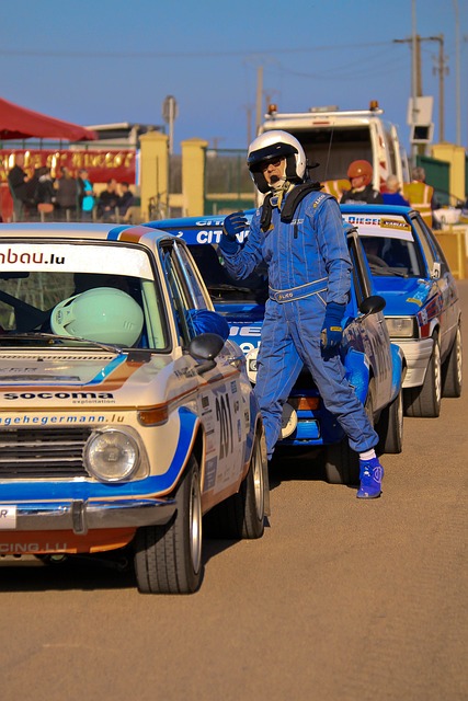 湖人vs猛龙首发：里夫斯搭档詹皇PK英格拉姆&巴恩斯